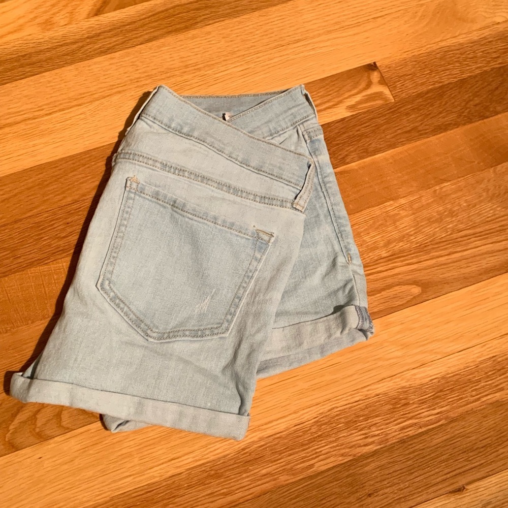 light wash denim boyfriend shorts